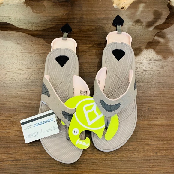 reef sandals with hidden compartment
